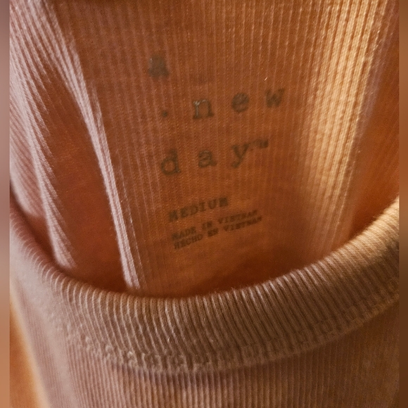 A New Day med dusty light pink tank - Picture 3 of 5